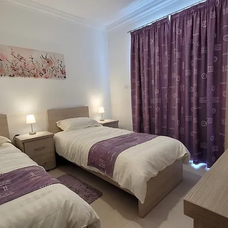 Lovely With Side Sea View شقة خليج سانت بول