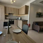 Apartment Lovely With Side Sea View *