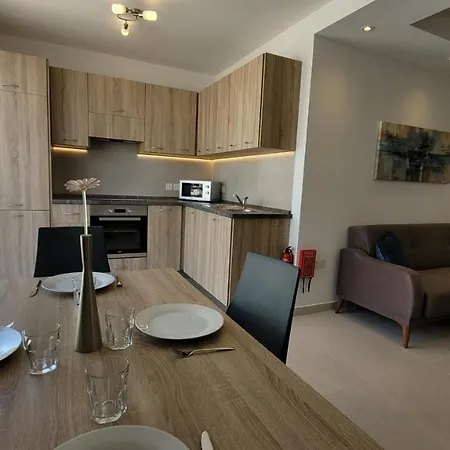Apartment Lovely With Side Sea View *