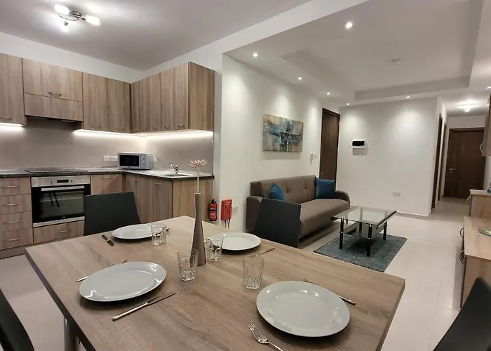 Apartamento Lovely With Side Sea View